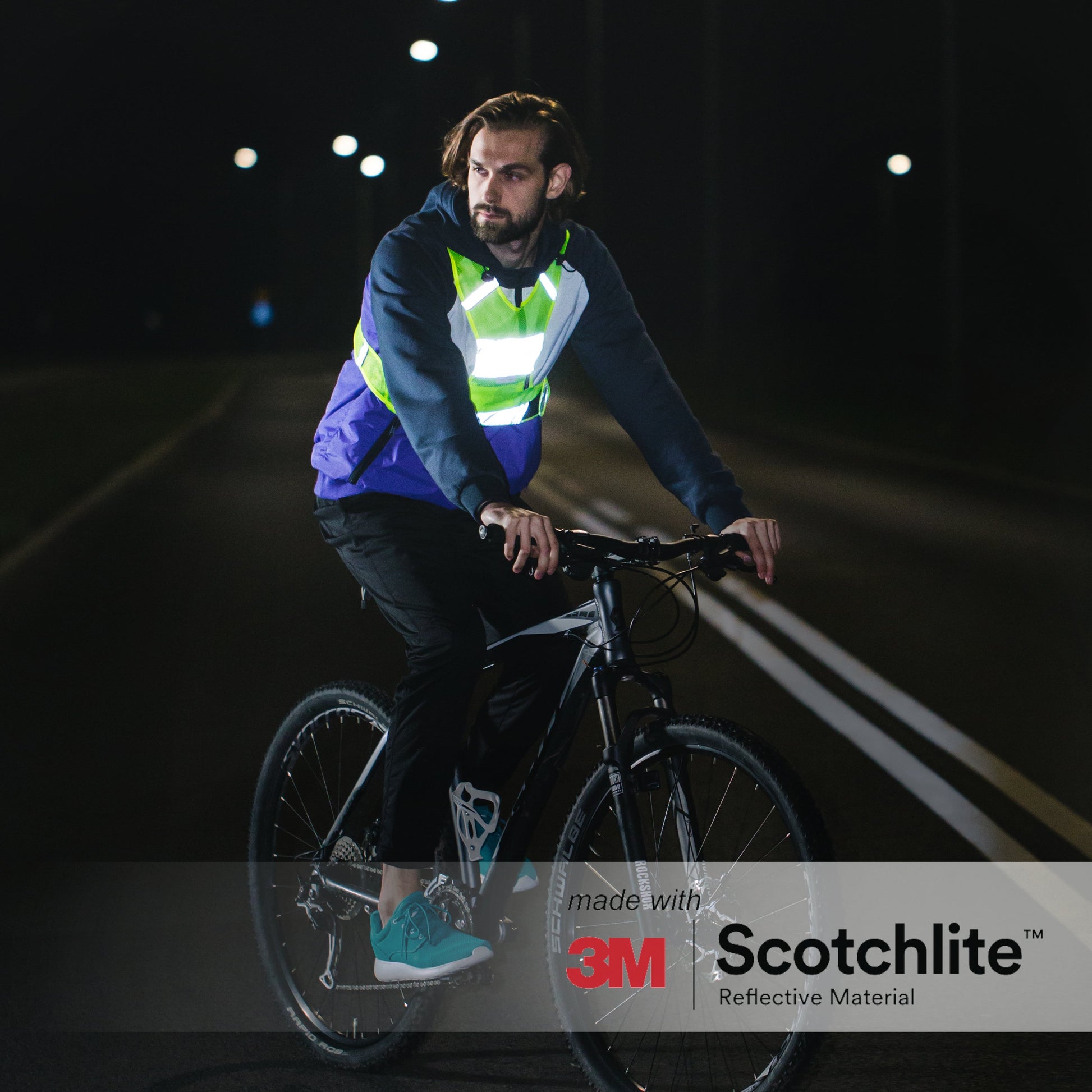 Salzmann Warnweste Laufweste mit LED Licht, mit 3M Scotchlite